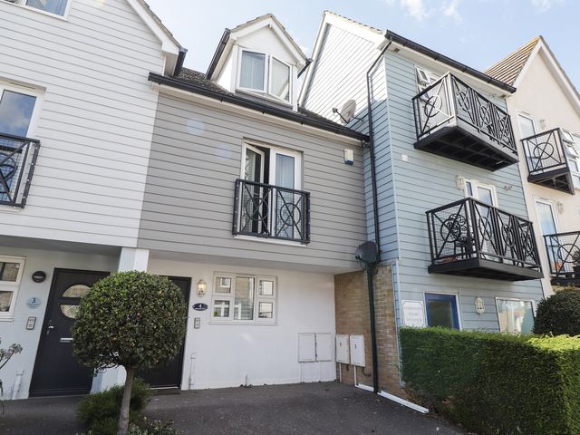 4 Fishermans Wharf - 1038316 - photo 1 