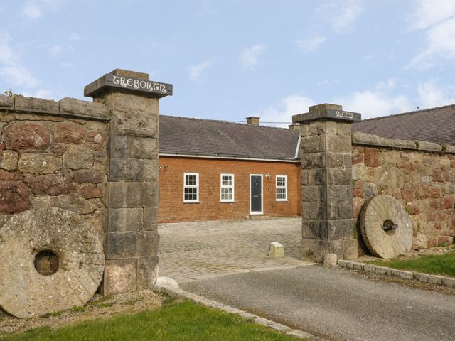 2 Treborth Mews - 1067323 - photo 1