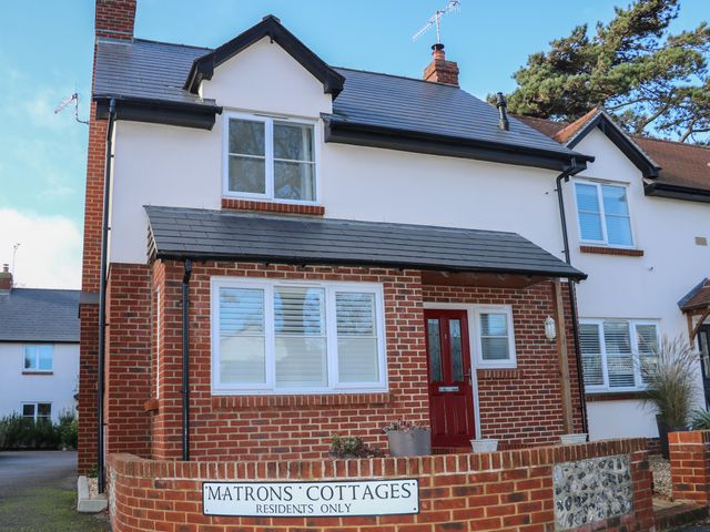 1 Matrons Cottages - 1141766 - photo 1