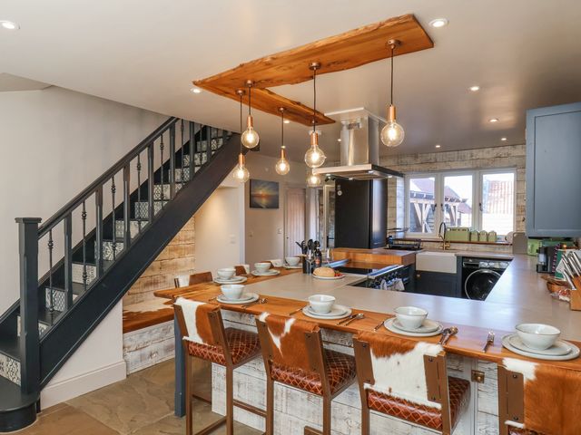 Beacon House - 1169487 - photo 1