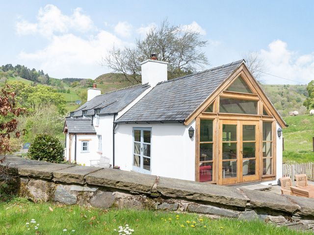 Pen Y Bont - 939502 - photo 1 