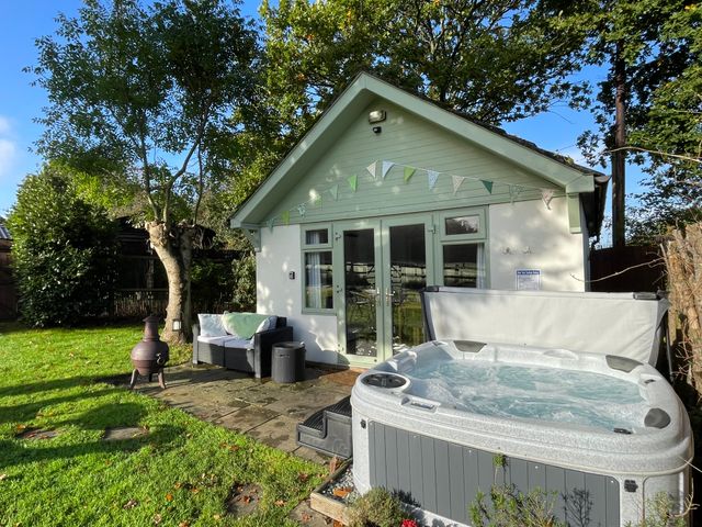 Pheasant Lodge - 974603 - photo 1 