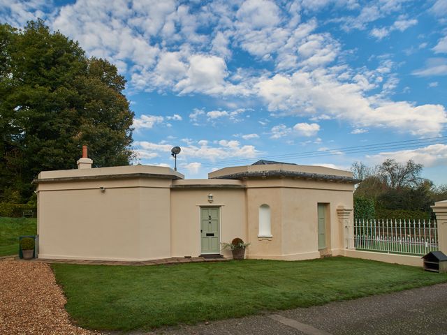 West Lodge - 988967 - photo 1