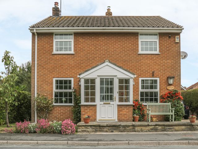 Humble Bee Cottage - 997537 - photo 1