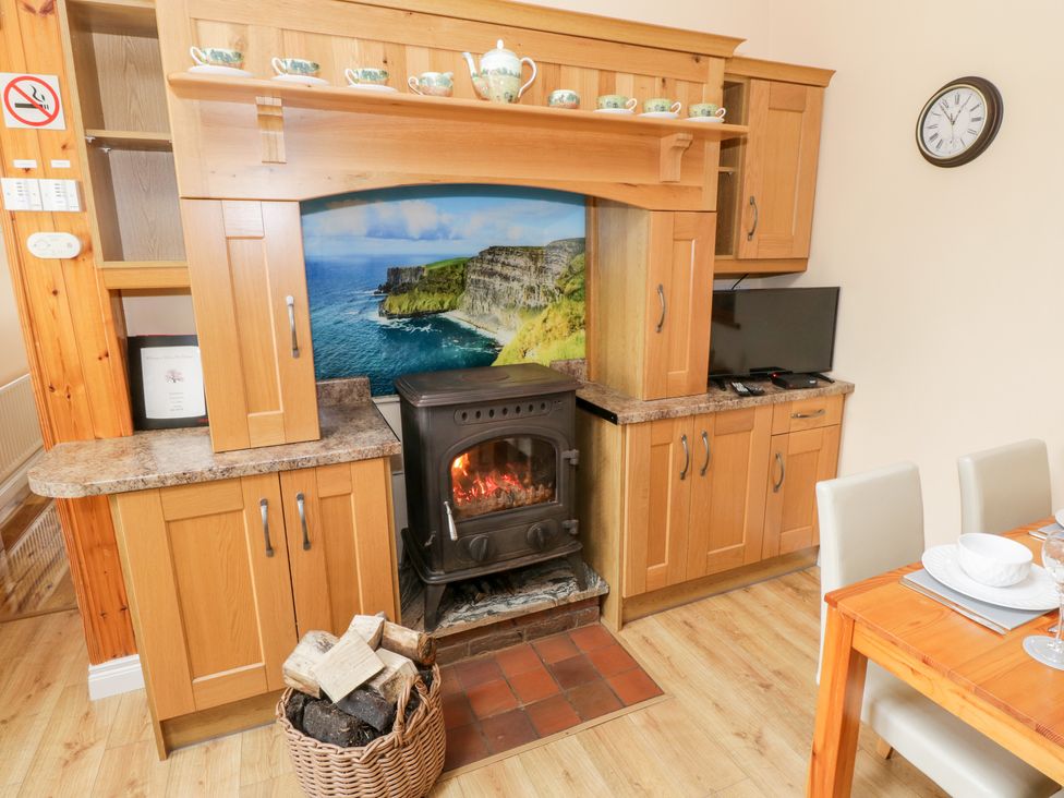 Cherry Tree Cottage - Westport & County Mayo - 1002181 - thumbnail photo 7