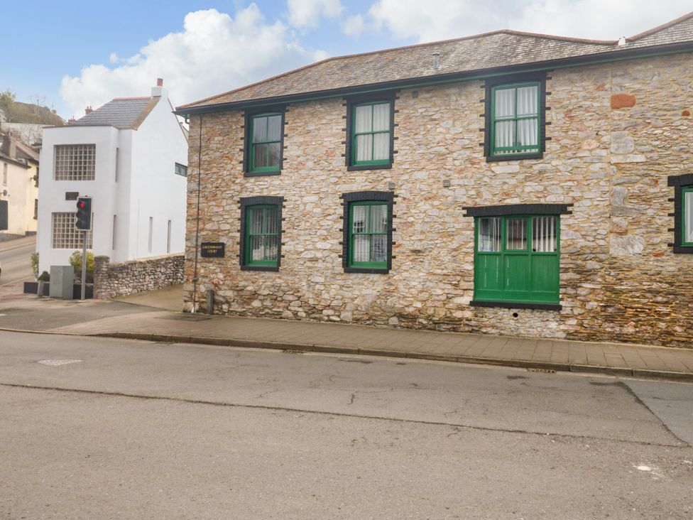 1 Greenswood Court - Devon - 1095640 - thumbnail photo 1