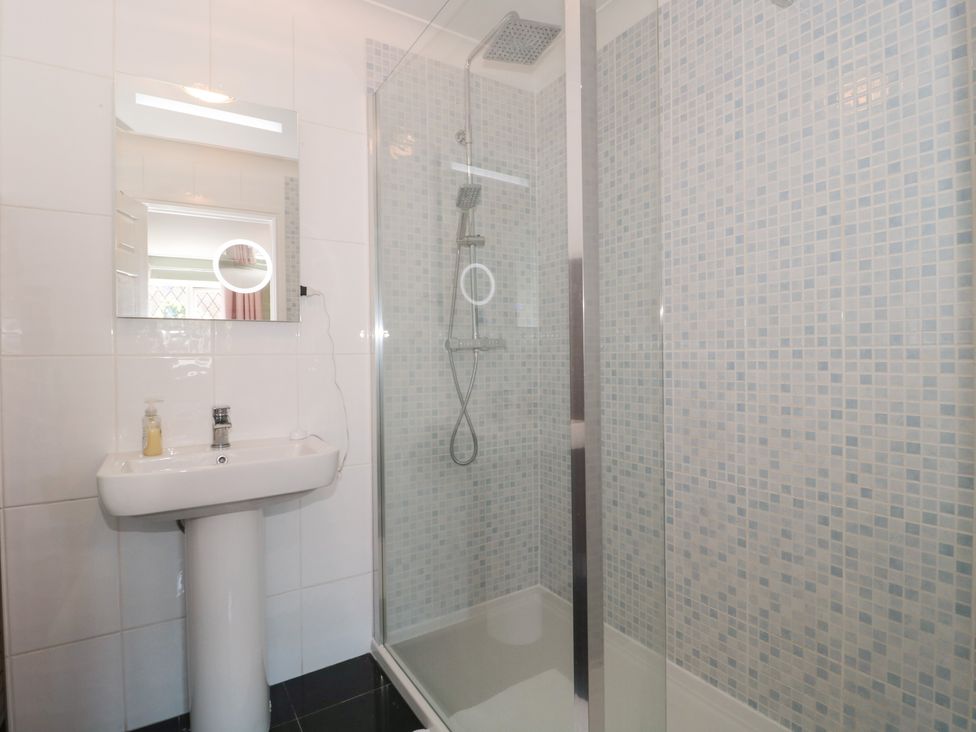 1 Charlotte Close - Dorset - 1105314 - thumbnail photo 21