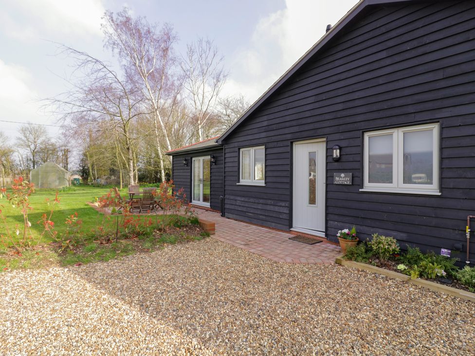 Bramley Cottage - Suffolk & Essex - 1122487 - thumbnail photo 21
