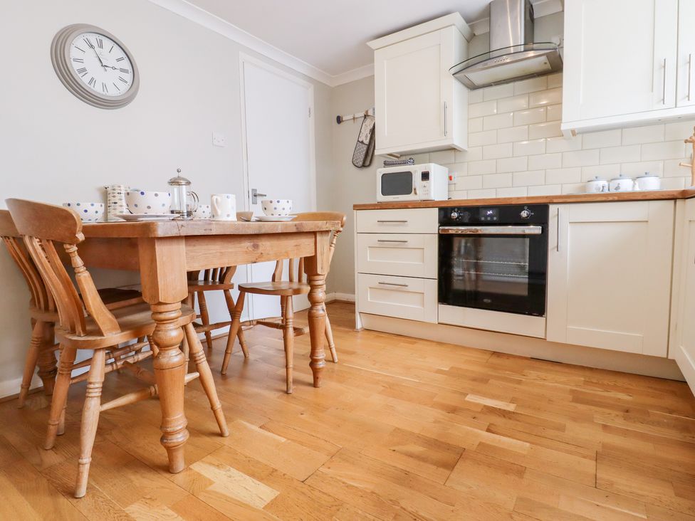 Sea Beach Cottage - Kent & Sussex - 1127983 - thumbnail photo 9