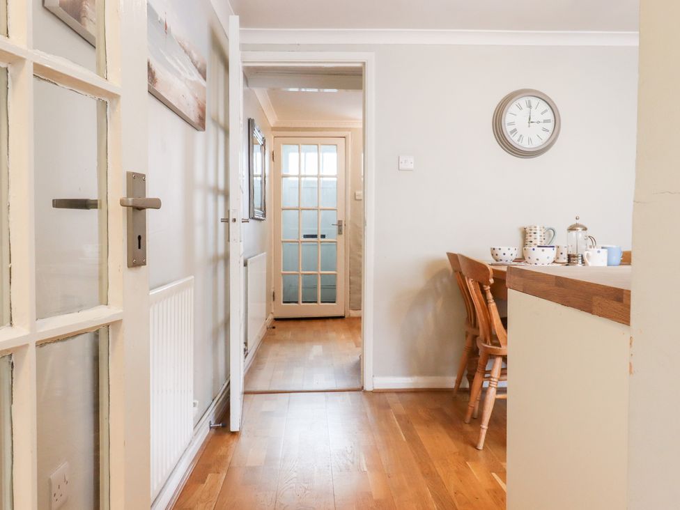 Sea Beach Cottage - Kent & Sussex - 1127983 - thumbnail photo 12