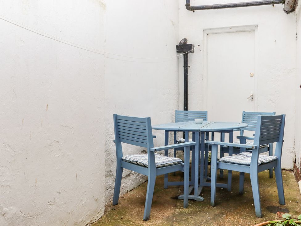 Sea Beach Cottage - Kent & Sussex - 1127983 - thumbnail photo 23