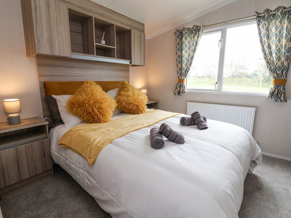 Lazy Dayz Lodge - North Yorkshire (incl. Whitby) - 1145866 - thumbnail photo 8