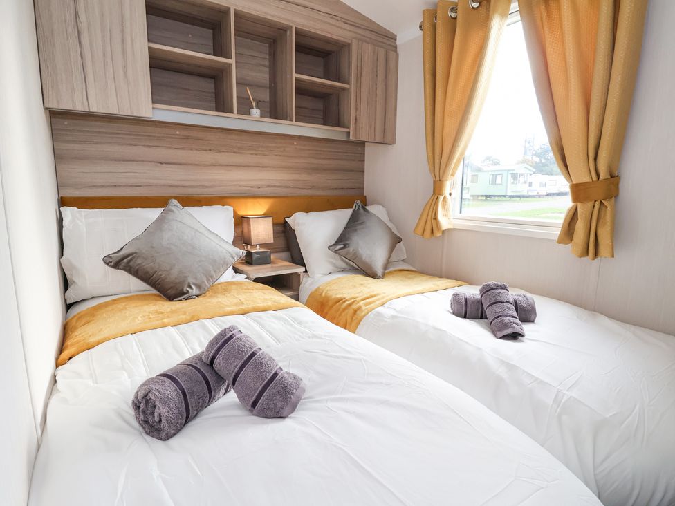 Lazy Dayz Lodge - North Yorkshire (incl. Whitby) - 1145866 - thumbnail photo 11
