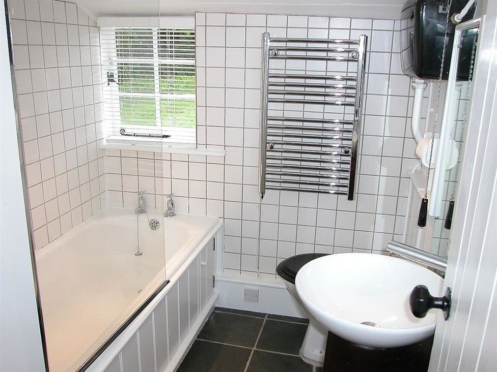 Gun Hill Cottage - Kent & Sussex - 988889 - thumbnail photo 26