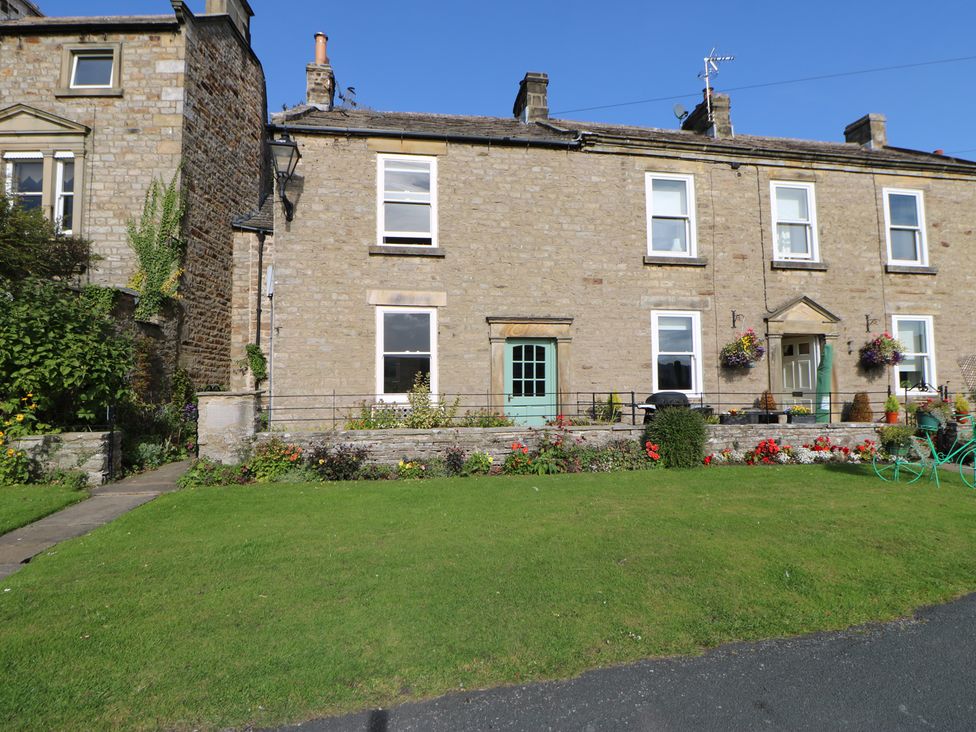 Fellside - Yorkshire Dales - 991094 - thumbnail photo 1